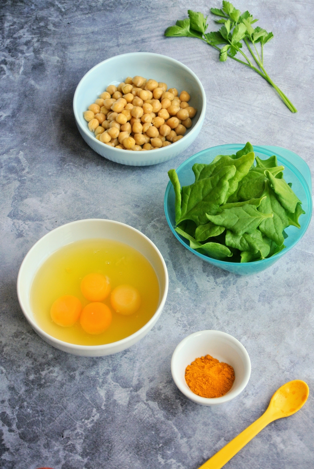 Proteínové raňajky - Výdatná praženica s cícerom a špenátom